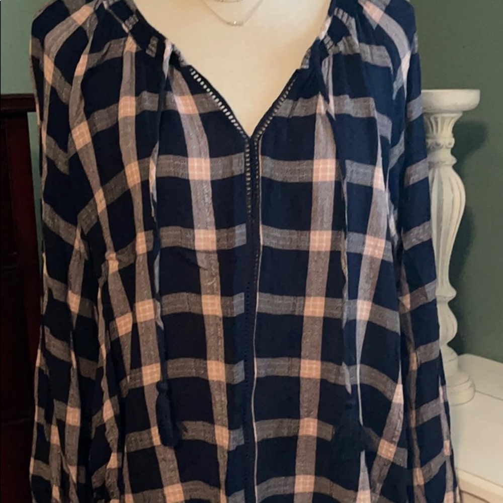 American Eagle long sleeve plaid shirt